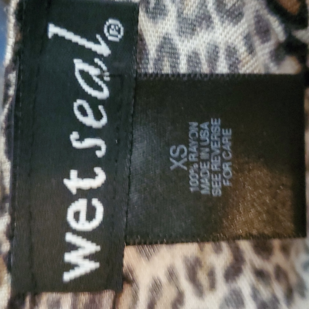 Wet seal, XS, Cheetah - Picture 3 of 3